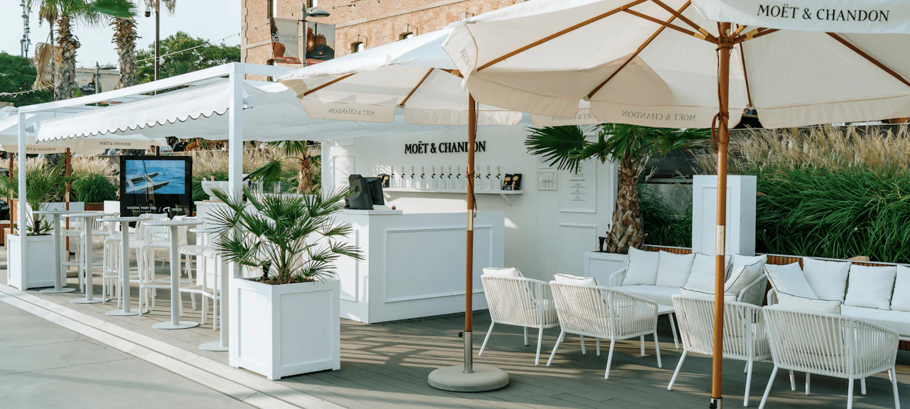 Terraza exclusiva M&ouml;et & Chandon en Marina Port Vell